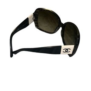 Authentic CHANEL Acetate CC Lace Effect
Sunglasses